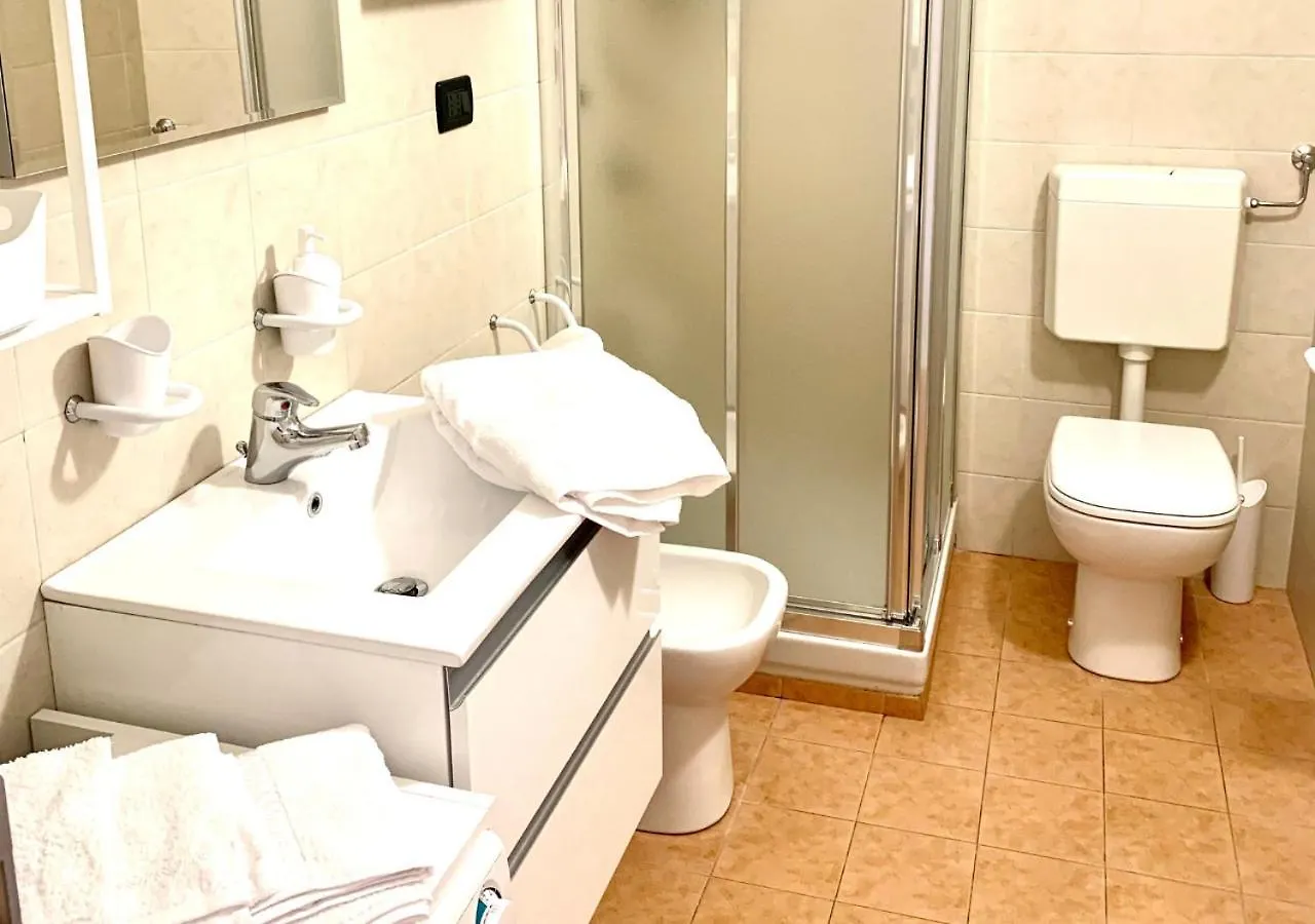 Gardalakeapartment A Сирмионе Италия
