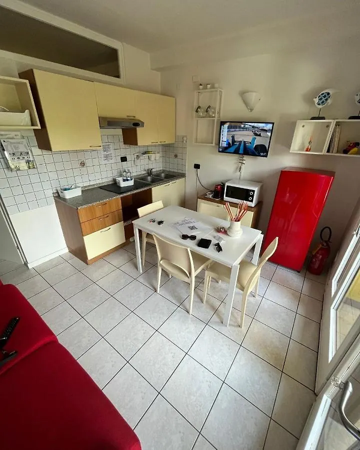 Gardalakeapartment A Сирмионе
